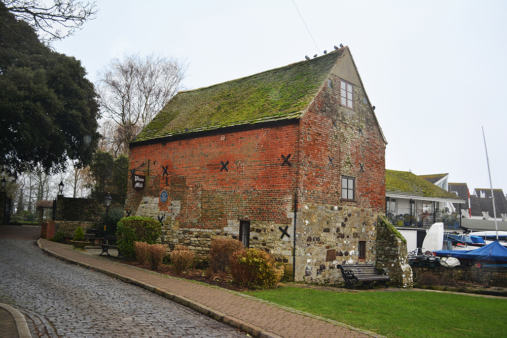 Christchurch, Dover  by Ozge Kabadayi